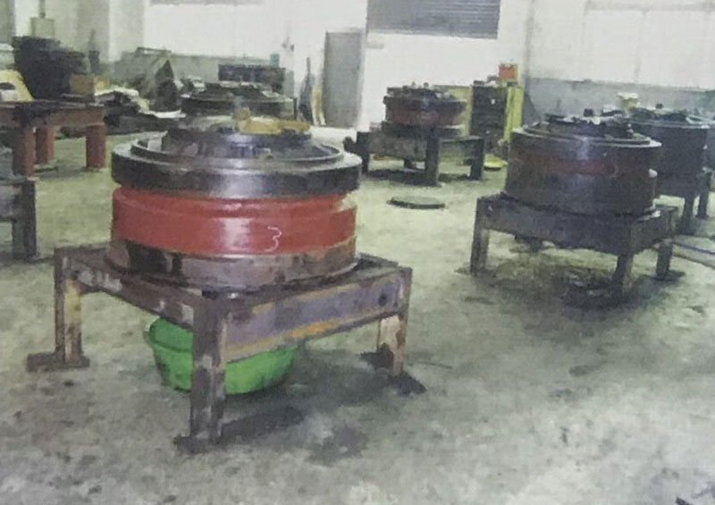 檢修ZGM磨輥裝置